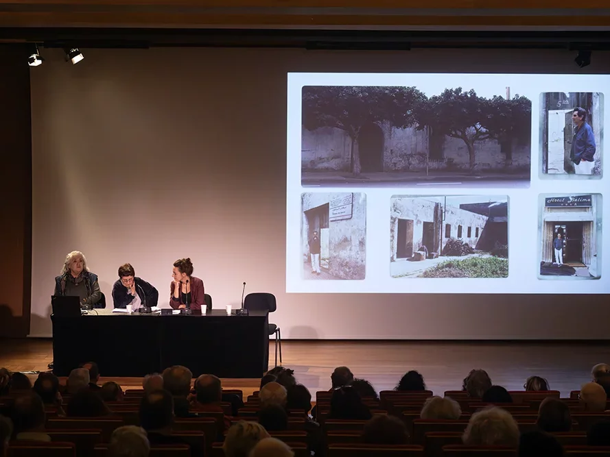 <strong>Témoignages : intervention de M<sup class="typo_exposants">me</sup> Joan Mendès France</strong> &bull; photo : Rémy SALAÜN <small>© IPMF</small>