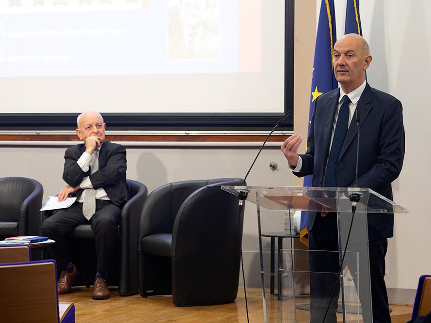 <strong>Discours d'ouverture par M. Roland LESCURE</strong> • photo : Rémy SALAÜN <small>© IPMF</small>